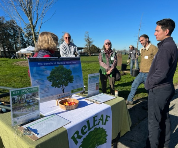 Volunteers and organizational table